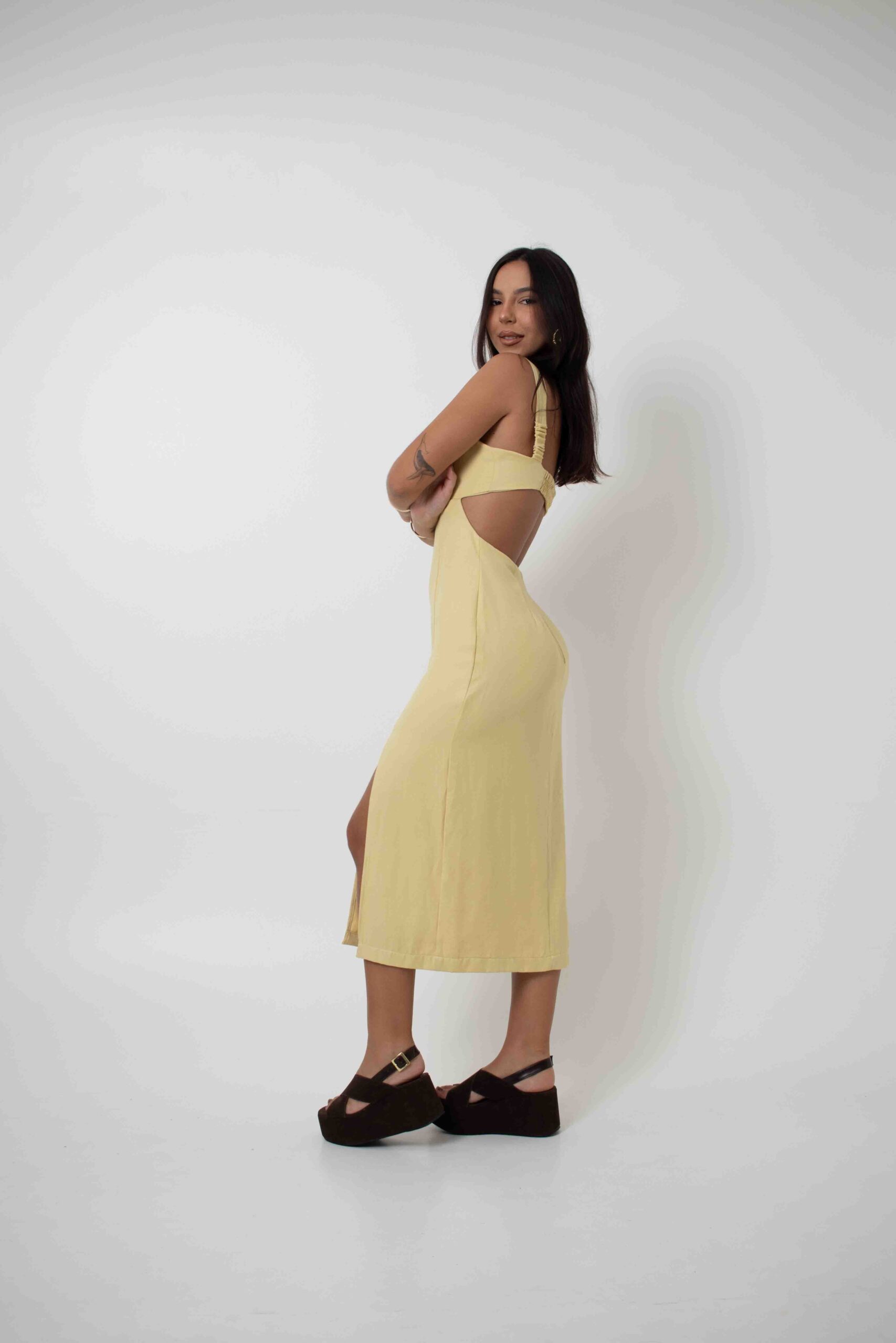 VESTIDO MIDI PAULA AMARELO MANTEIGA - Imagem 5